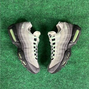 Nike Air Max 95 Fresh Mint White Granite Dust Grey Mens Size 11.5
